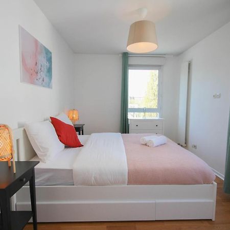 Apartment In Residence With Balcony And Parking Лил Екстериор снимка