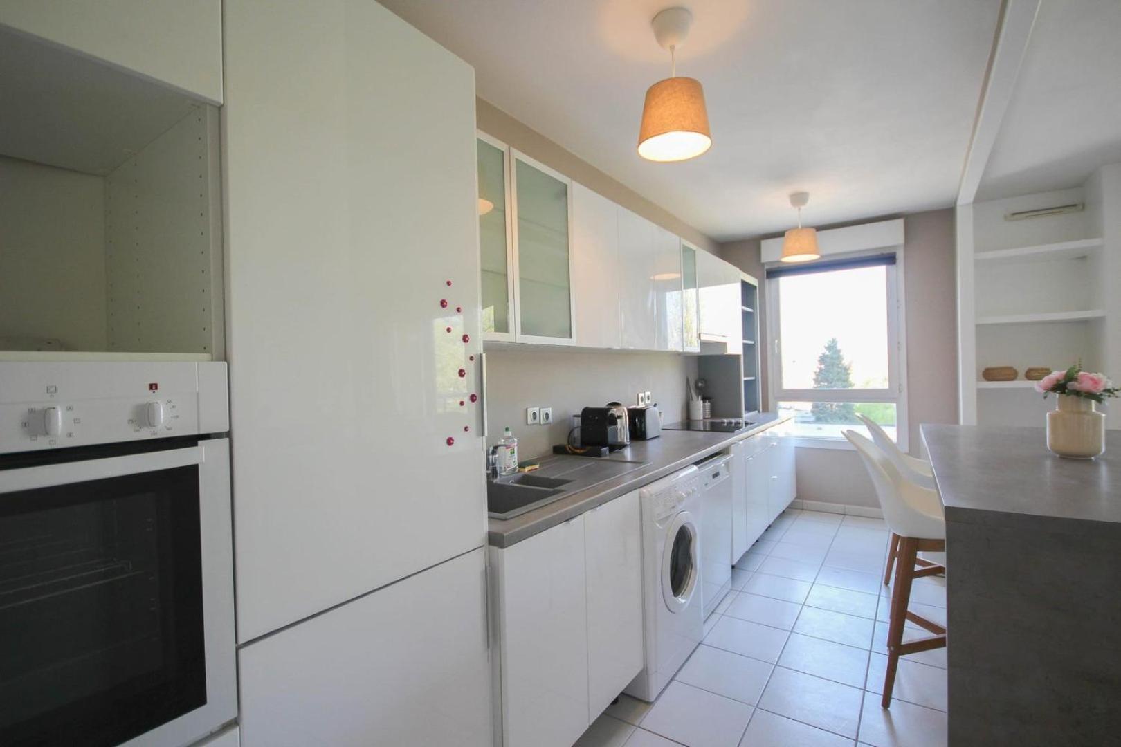 Apartment In Residence With Balcony And Parking Лил Екстериор снимка