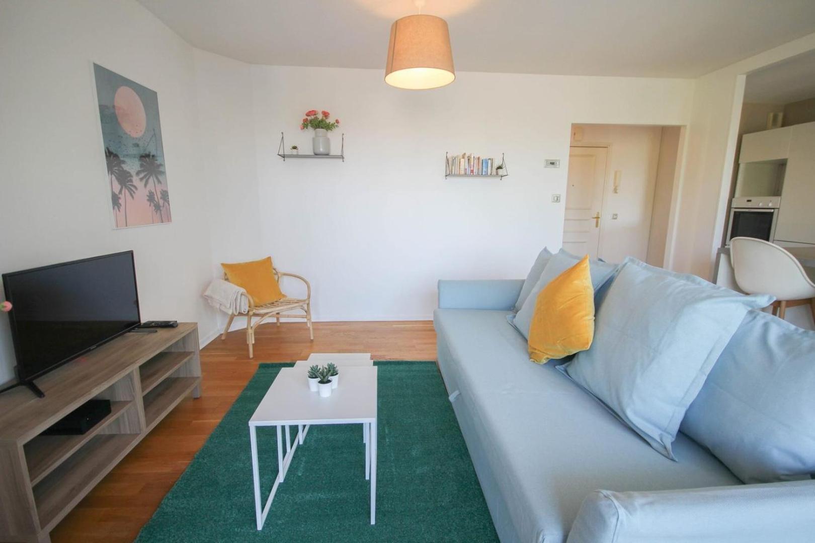 Apartment In Residence With Balcony And Parking Лил Екстериор снимка